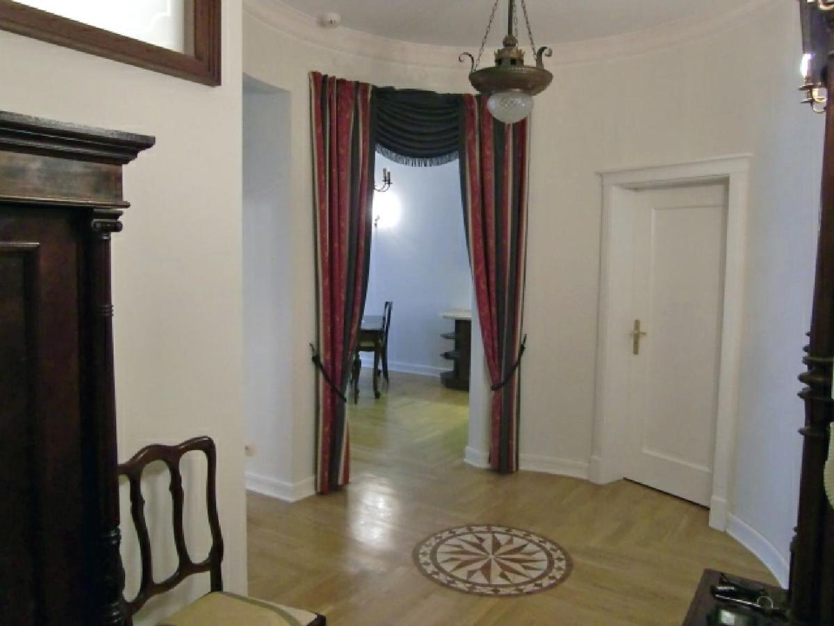 Apartment Rynek Starego Miasta By Interhome Варшава Экстерьер фото